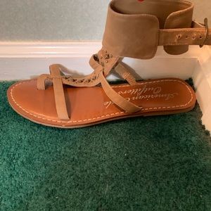 American Eagle sandals